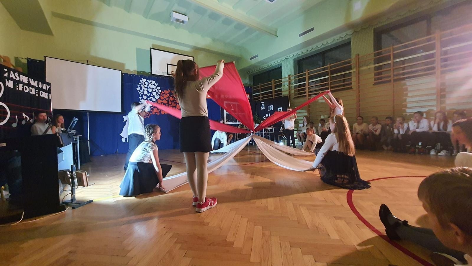 Zdjęcie w galerii na portalu naszraciborz.pl: Brzeski koncert dla Niepodległej [FOTO] wiadomości z regionu