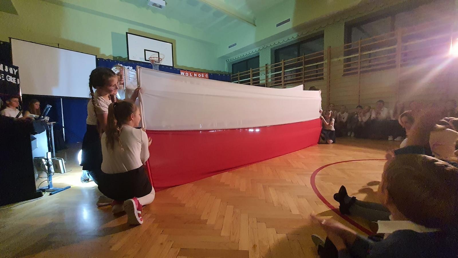 Zdjęcie w galerii na portalu naszraciborz.pl: Brzeski koncert dla Niepodległej [FOTO] wiadomości z regionu