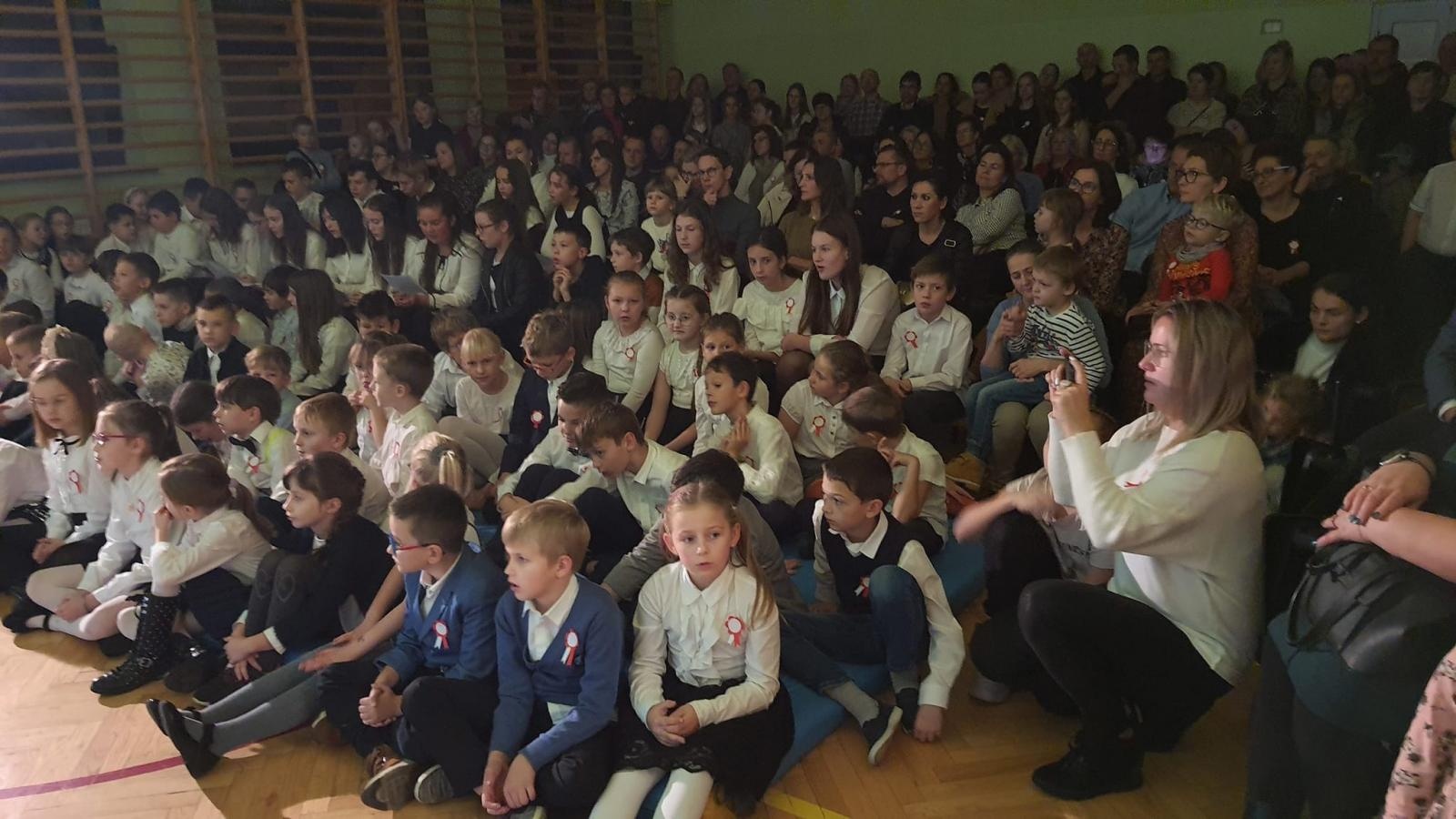 Zdjęcie w galerii na portalu naszraciborz.pl: Brzeski koncert dla Niepodległej [FOTO] wiadomości z regionu