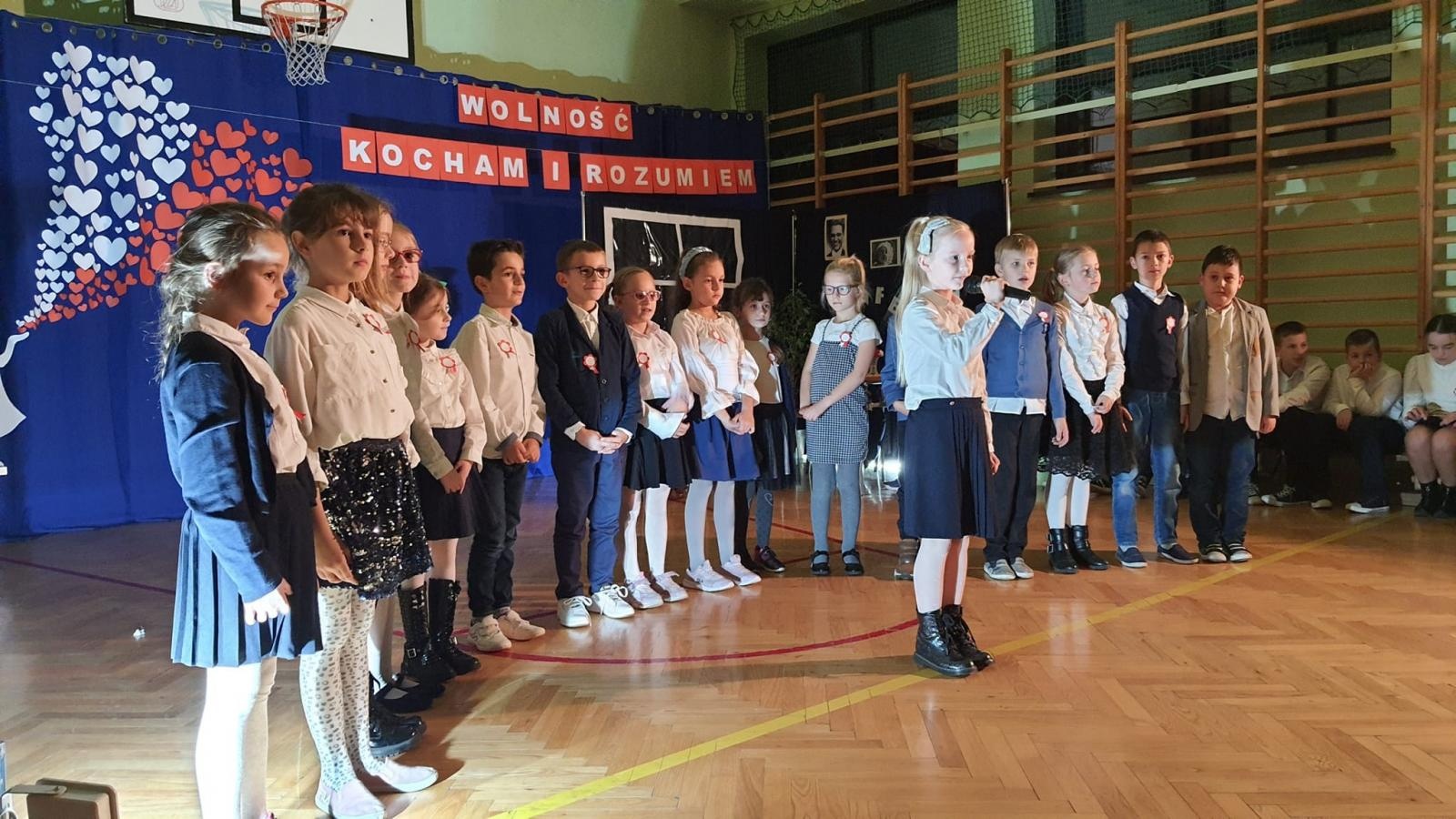 Zdjęcie w galerii na portalu naszraciborz.pl: Brzeski koncert dla Niepodległej [FOTO] wiadomości z regionu