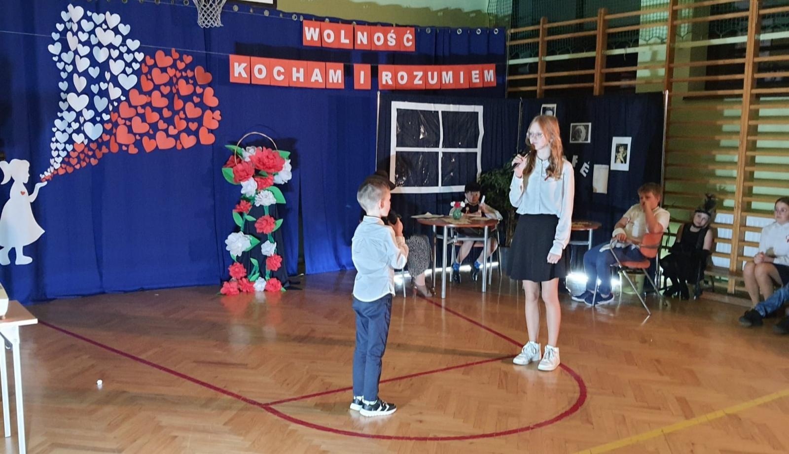 Zdjęcie w galerii na portalu naszraciborz.pl: Brzeski koncert dla Niepodległej [FOTO] wiadomości z regionu