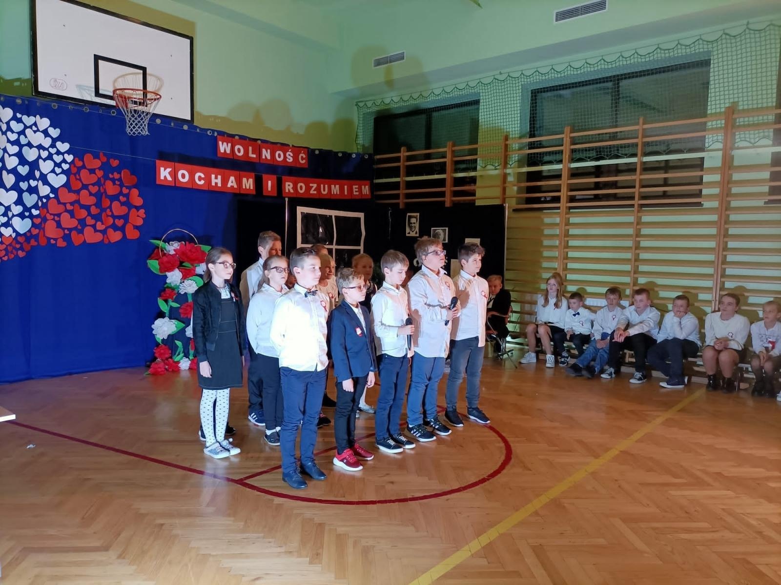 Zdjęcie w galerii na portalu naszraciborz.pl: Brzeski koncert dla Niepodległej [FOTO] wiadomości z regionu