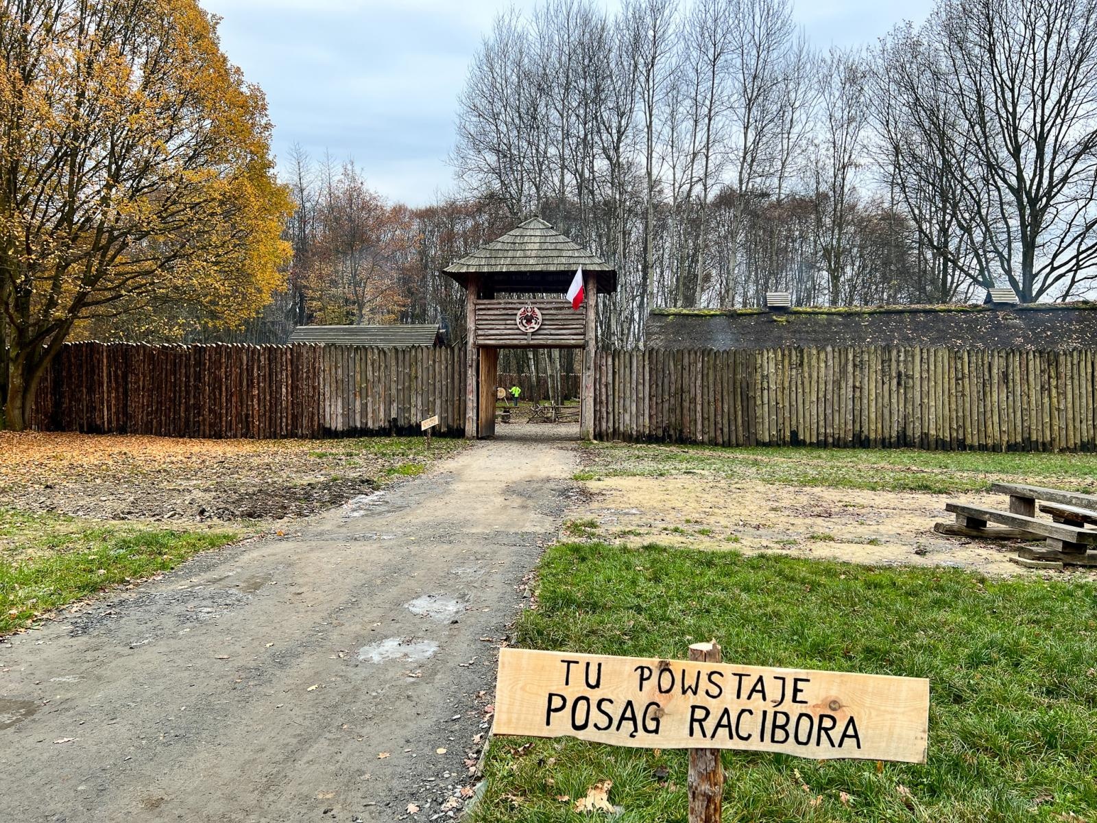 Zdjęcie w galerii na portalu naszraciborz.pl: Drengowie założyli fundację, a gród będzie rósł w siłę wiadomości z regionu