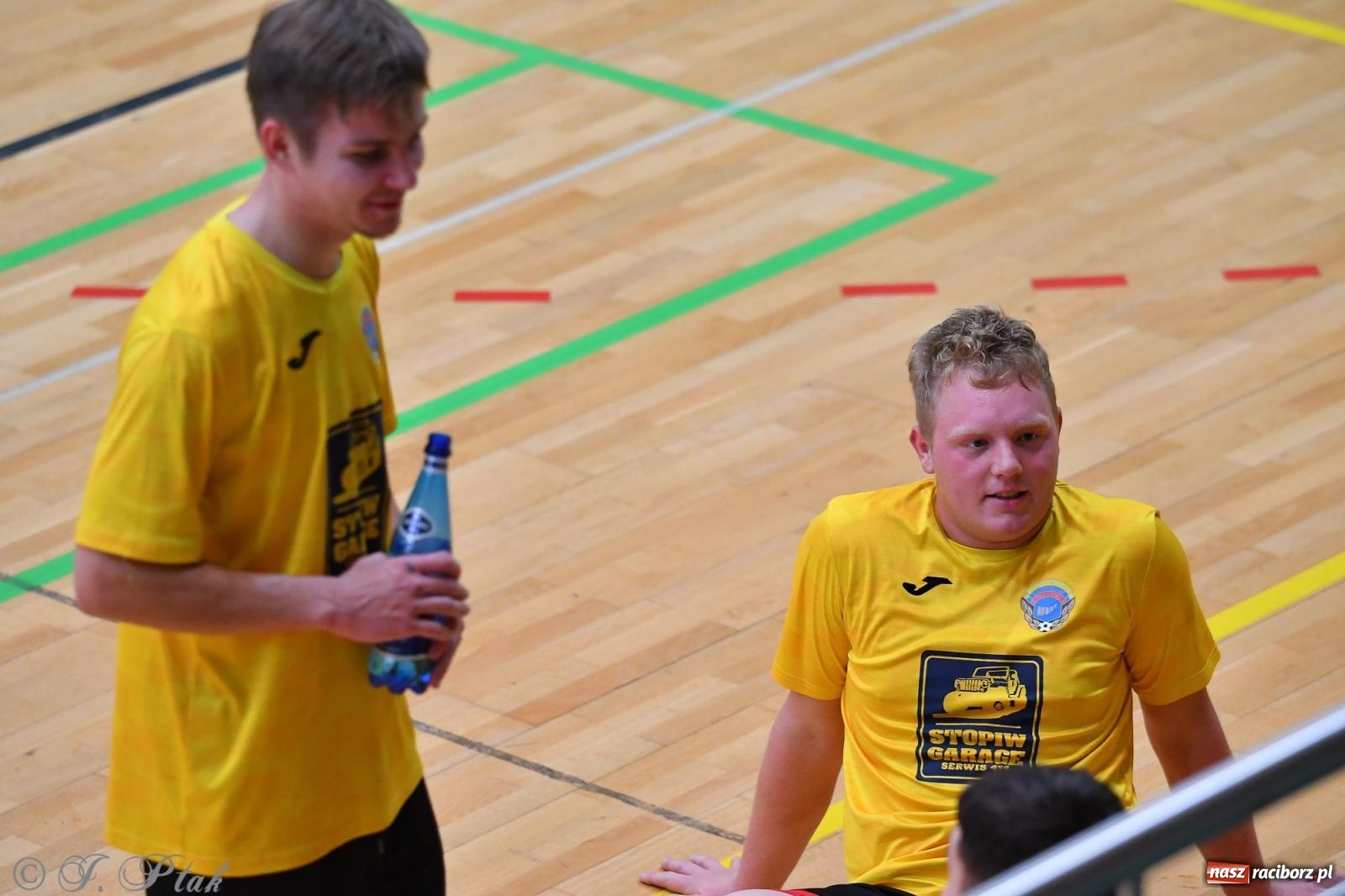 Zdjęcie w galerii na portalu naszraciborz.pl: Halowe emocje na start. Wróciły rozgrywki HLPN [FOTO i WYNIKI] wiadomości z regionu