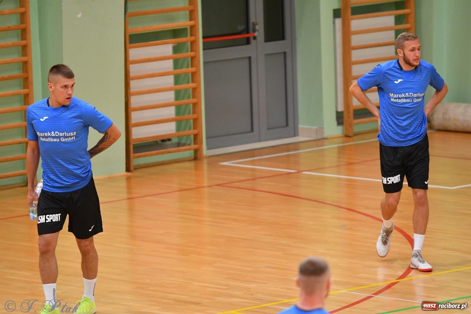 Zdjęcie w galerii na portalu naszraciborz.pl: Halowe emocje na start. Wróciły rozgrywki HLPN [FOTO i WYNIKI] wiadomości z regionu