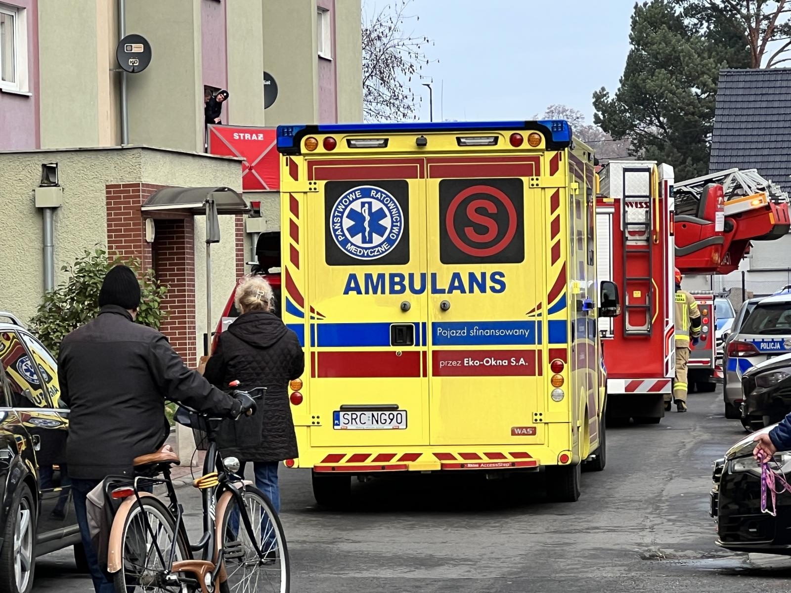 Zdjęcie w galerii na portalu naszraciborz.pl: Tragedia na Zamoyskiego w Raciborzu. Nie żyje mężczyzna wiadomości z regionu