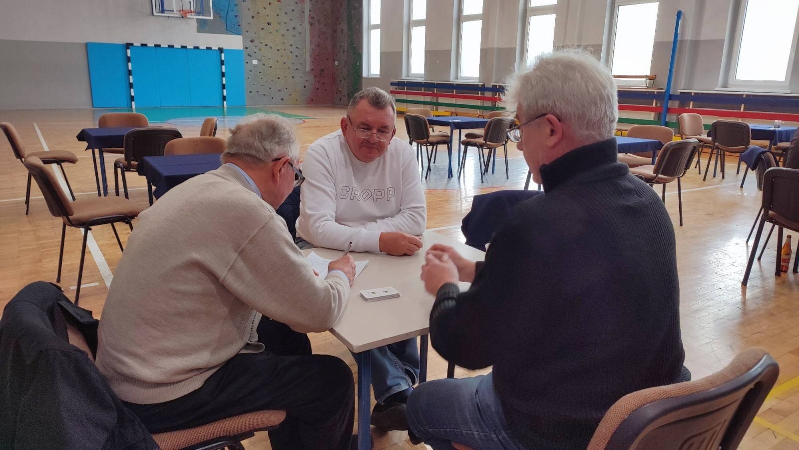 Zdjęcie w galerii na portalu naszraciborz.pl: Turniej skata o Pucha Starosty Raciborskiego wiadomości z regionu