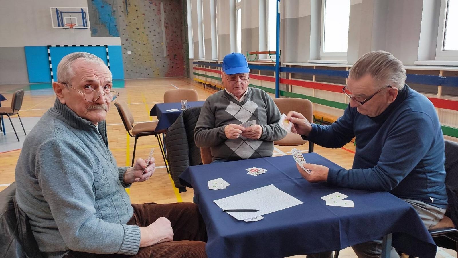 Zdjęcie w galerii na portalu naszraciborz.pl: Turniej skata o Pucha Starosty Raciborskiego wiadomości z regionu