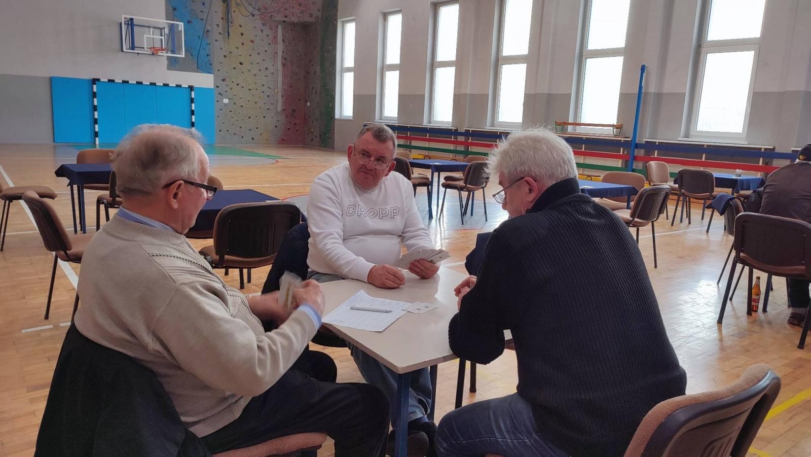 Zdjęcie w galerii na portalu naszraciborz.pl: Turniej skata o Pucha Starosty Raciborskiego wiadomości z regionu