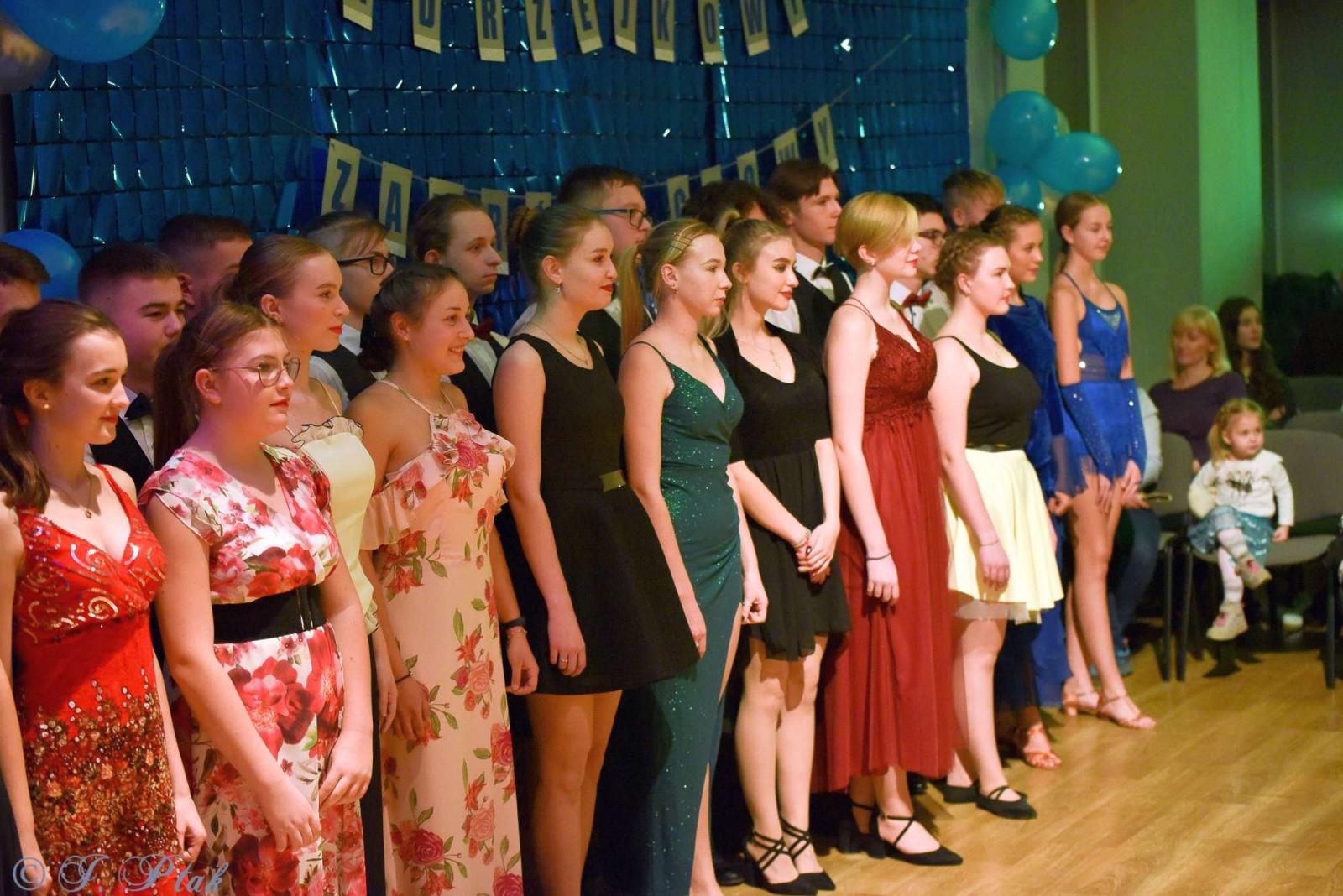 Zdjęcie w galerii na portalu naszraciborz.pl: Andrzejkowy zawrót głowy w MDK-u [FOTO i WIDEO] wiadomości z regionu