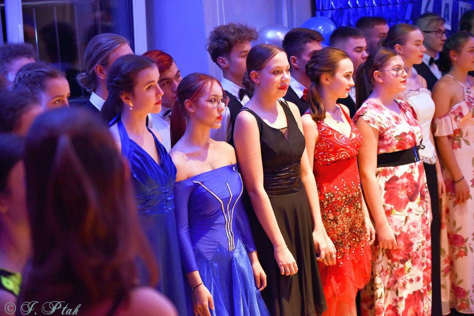 Zdjęcie w galerii na portalu naszraciborz.pl: Andrzejkowy zawrót głowy w MDK-u [FOTO i WIDEO] wiadomości z regionu