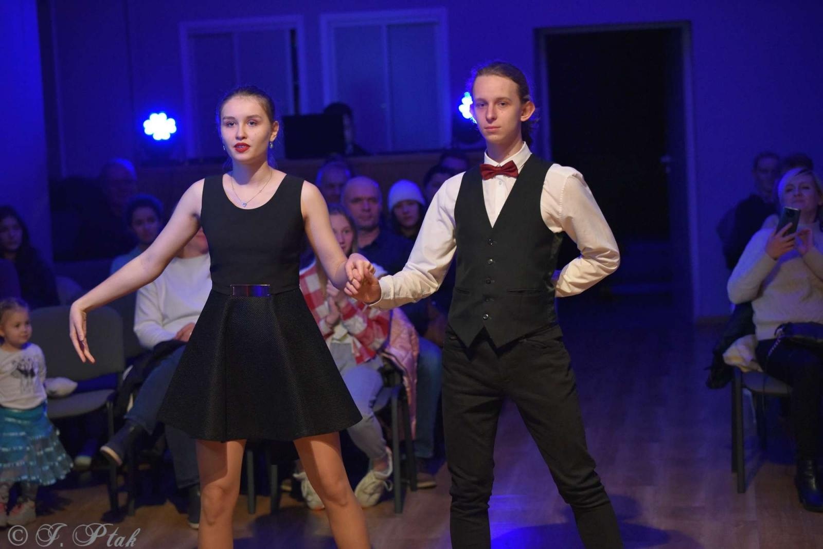 Zdjęcie w galerii na portalu naszraciborz.pl: Andrzejkowy zawrót głowy w MDK-u [FOTO i WIDEO] wiadomości z regionu