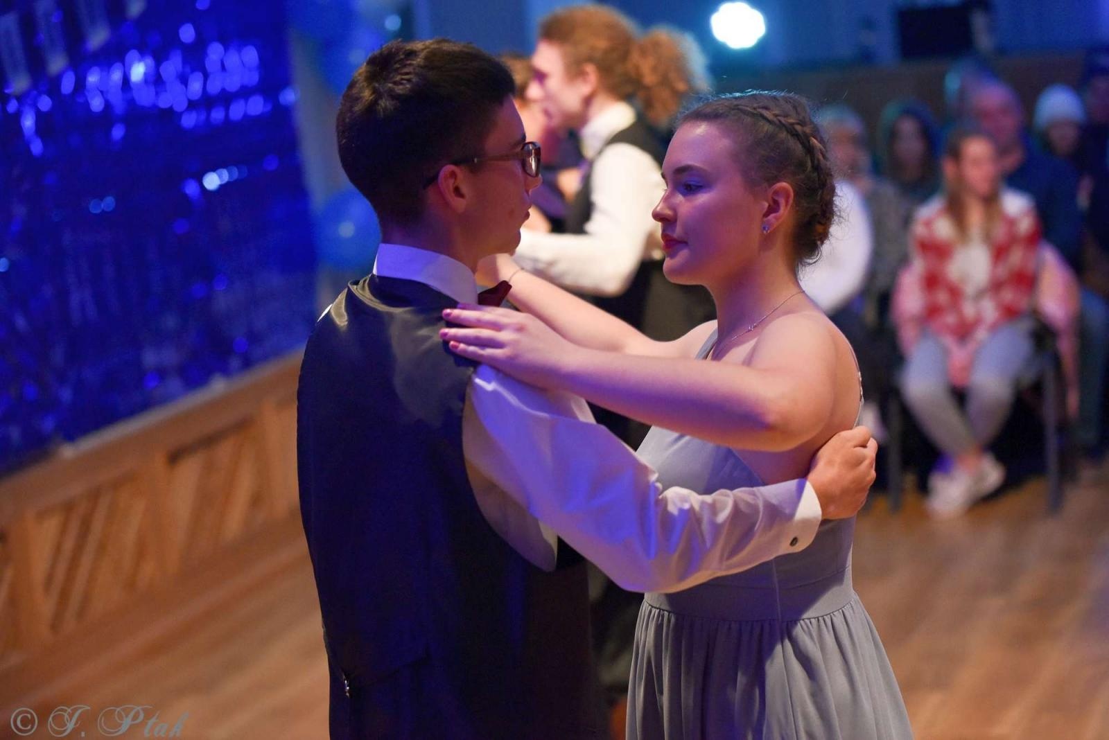 Zdjęcie w galerii na portalu naszraciborz.pl: Andrzejkowy zawrót głowy w MDK-u [FOTO i WIDEO] wiadomości z regionu