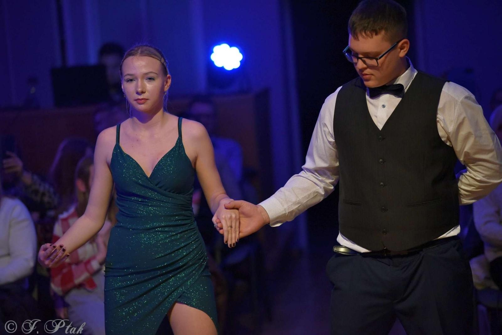 Zdjęcie w galerii na portalu naszraciborz.pl: Andrzejkowy zawrót głowy w MDK-u [FOTO i WIDEO] wiadomości z regionu