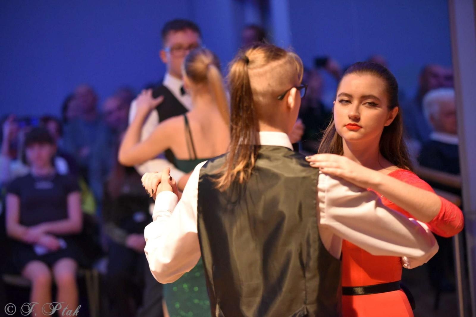 Zdjęcie w galerii na portalu naszraciborz.pl: Andrzejkowy zawrót głowy w MDK-u [FOTO i WIDEO] wiadomości z regionu