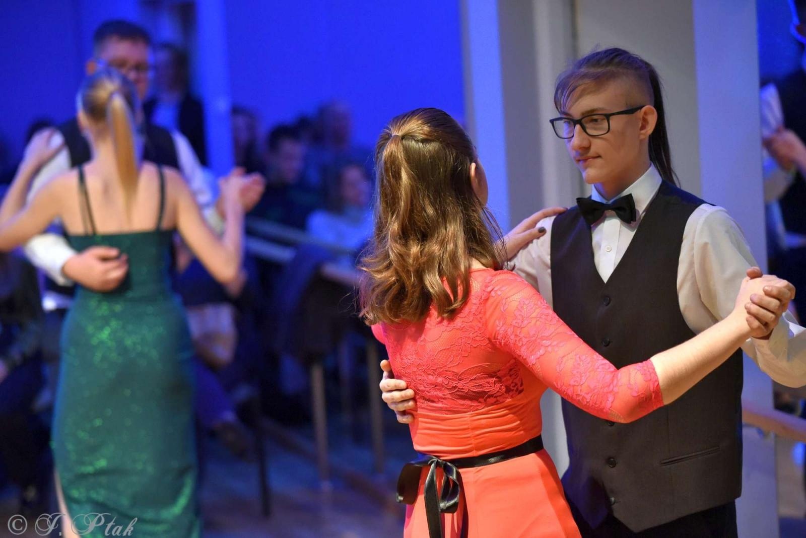 Zdjęcie w galerii na portalu naszraciborz.pl: Andrzejkowy zawrót głowy w MDK-u [FOTO i WIDEO] wiadomości z regionu