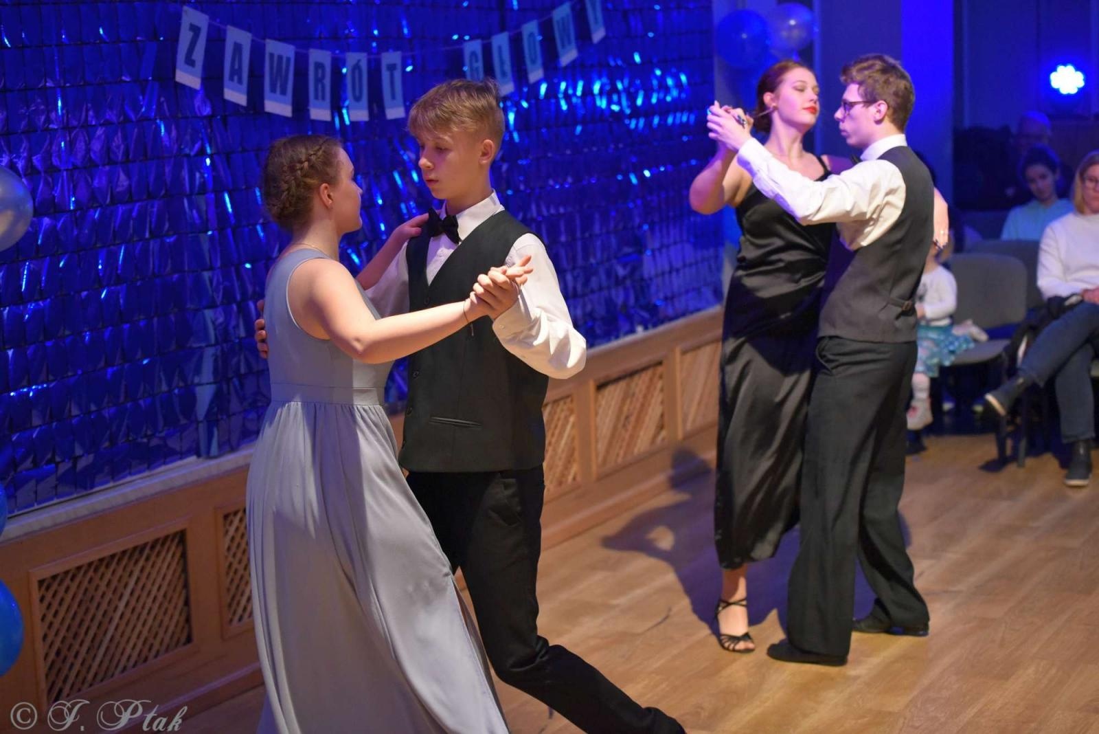 Zdjęcie w galerii na portalu naszraciborz.pl: Andrzejkowy zawrót głowy w MDK-u [FOTO i WIDEO] wiadomości z regionu