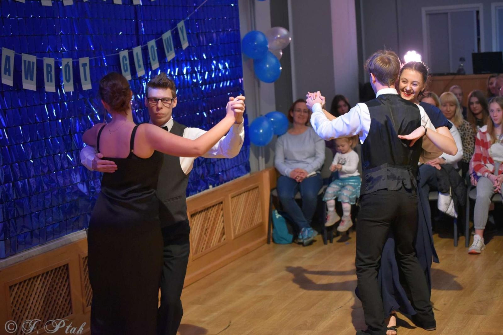 Zdjęcie w galerii na portalu naszraciborz.pl: Andrzejkowy zawrót głowy w MDK-u [FOTO i WIDEO] wiadomości z regionu