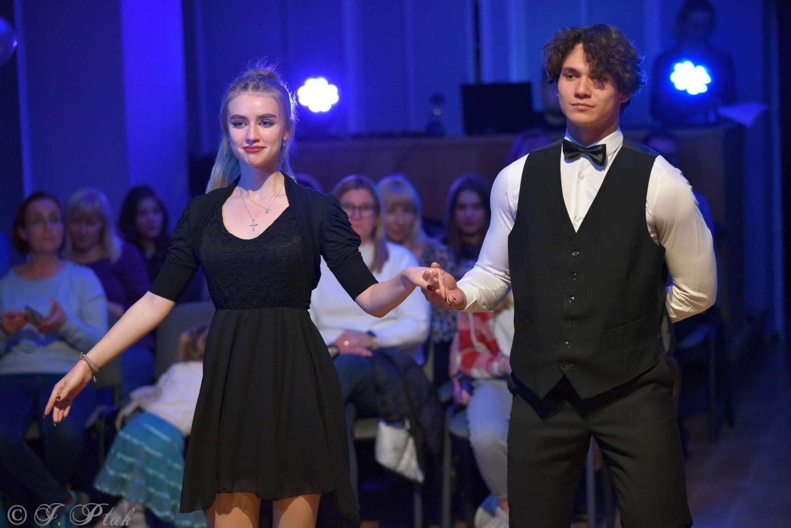 Zdjęcie w galerii na portalu naszraciborz.pl: Andrzejkowy zawrót głowy w MDK-u [FOTO i WIDEO] wiadomości z regionu