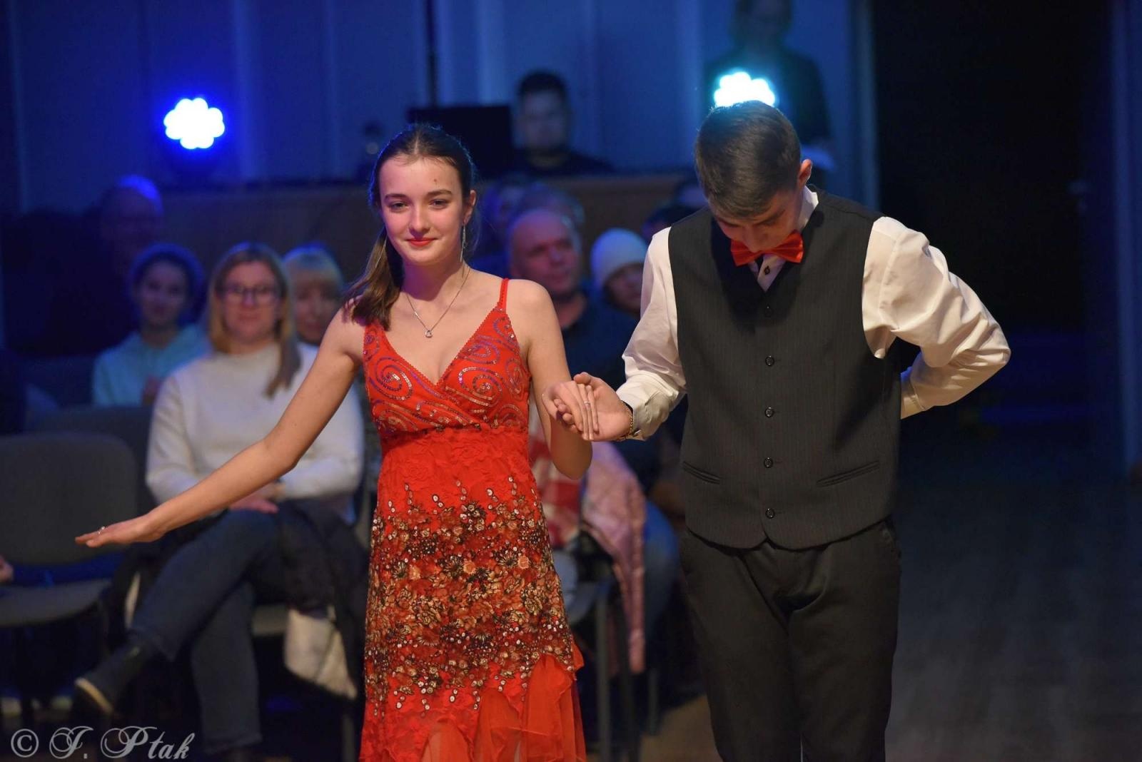 Zdjęcie w galerii na portalu naszraciborz.pl: Andrzejkowy zawrót głowy w MDK-u [FOTO i WIDEO] wiadomości z regionu