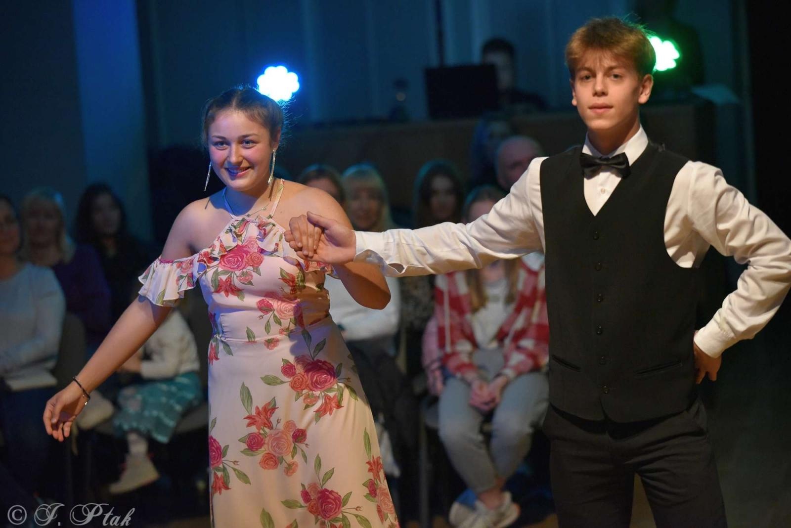 Zdjęcie w galerii na portalu naszraciborz.pl: Andrzejkowy zawrót głowy w MDK-u [FOTO i WIDEO] wiadomości z regionu