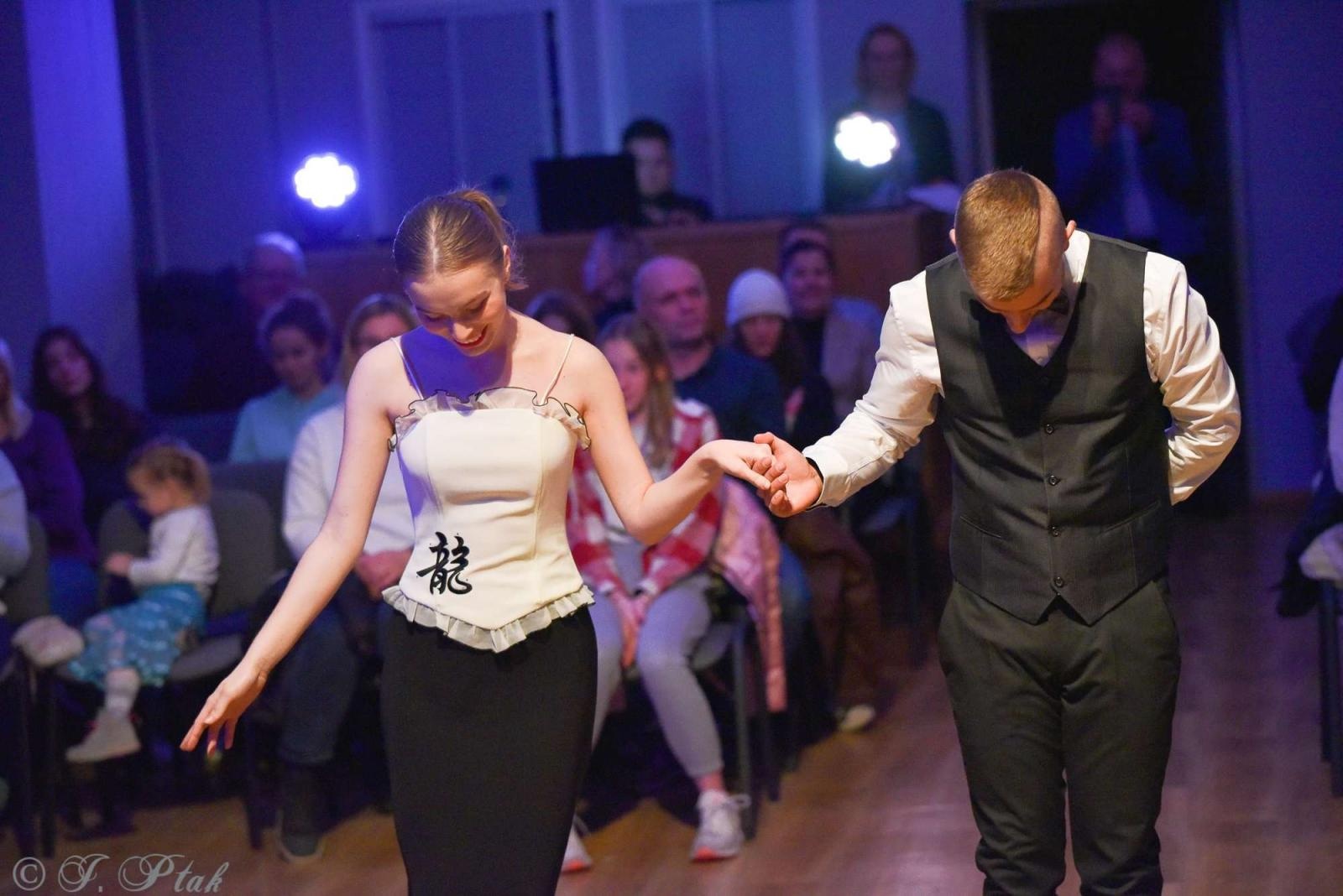 Zdjęcie w galerii na portalu naszraciborz.pl: Andrzejkowy zawrót głowy w MDK-u [FOTO i WIDEO] wiadomości z regionu