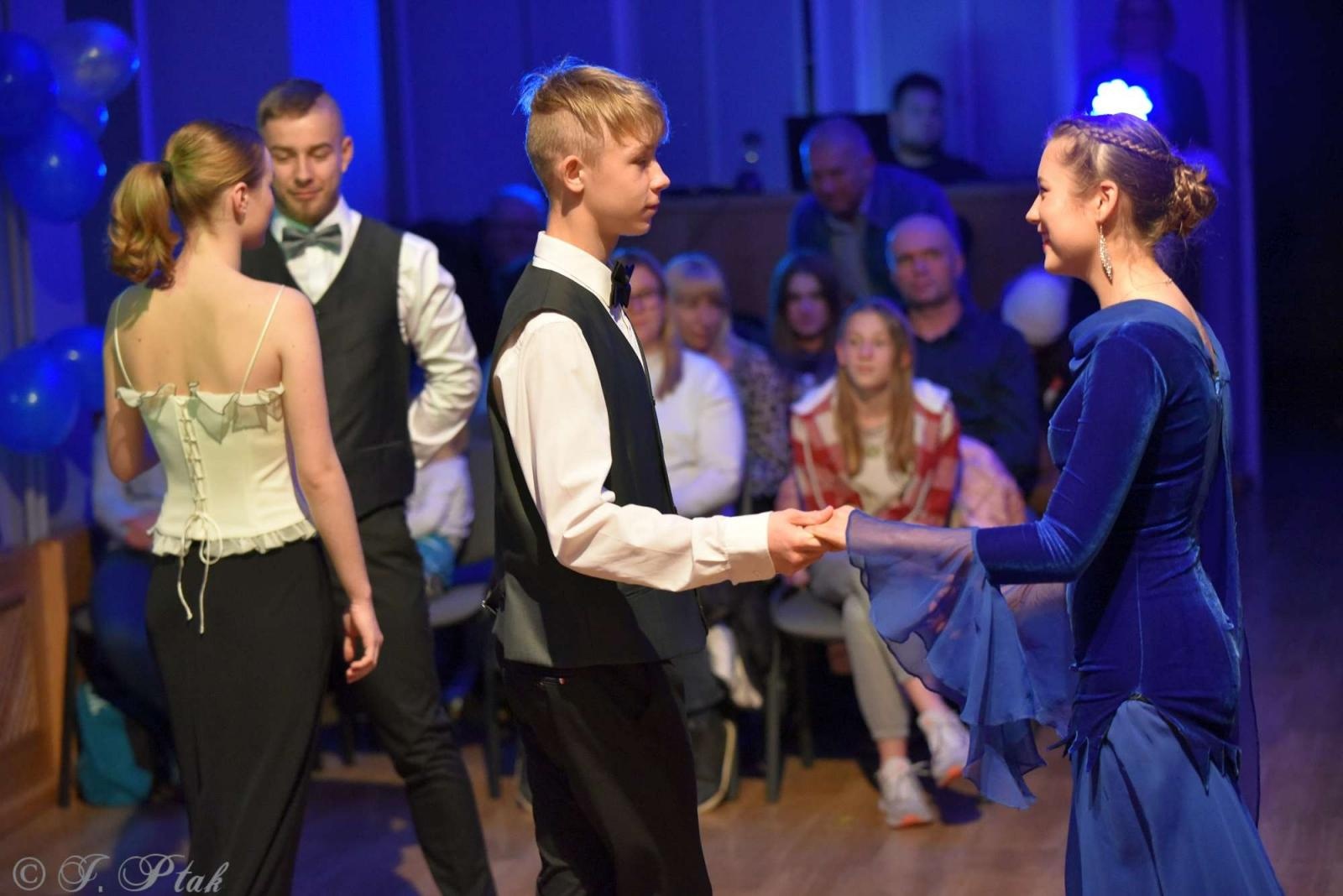 Zdjęcie w galerii na portalu naszraciborz.pl: Andrzejkowy zawrót głowy w MDK-u [FOTO i WIDEO] wiadomości z regionu