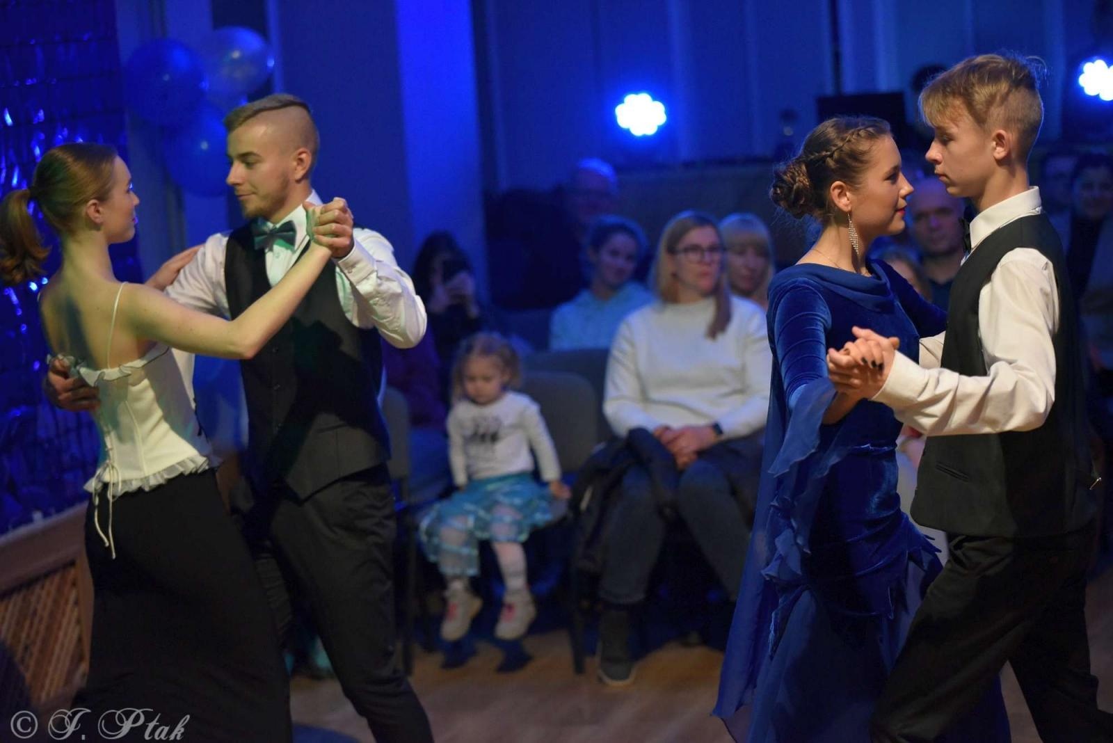 Zdjęcie w galerii na portalu naszraciborz.pl: Andrzejkowy zawrót głowy w MDK-u [FOTO i WIDEO] wiadomości z regionu