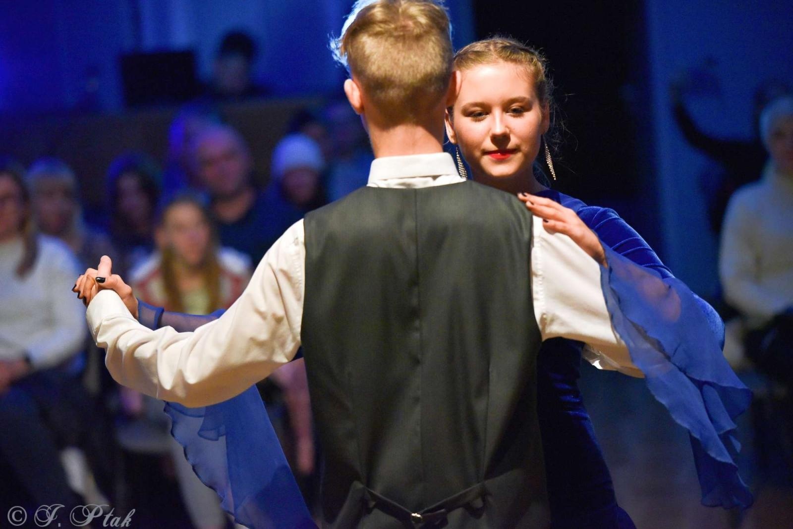 Zdjęcie w galerii na portalu naszraciborz.pl: Andrzejkowy zawrót głowy w MDK-u [FOTO i WIDEO] wiadomości z regionu