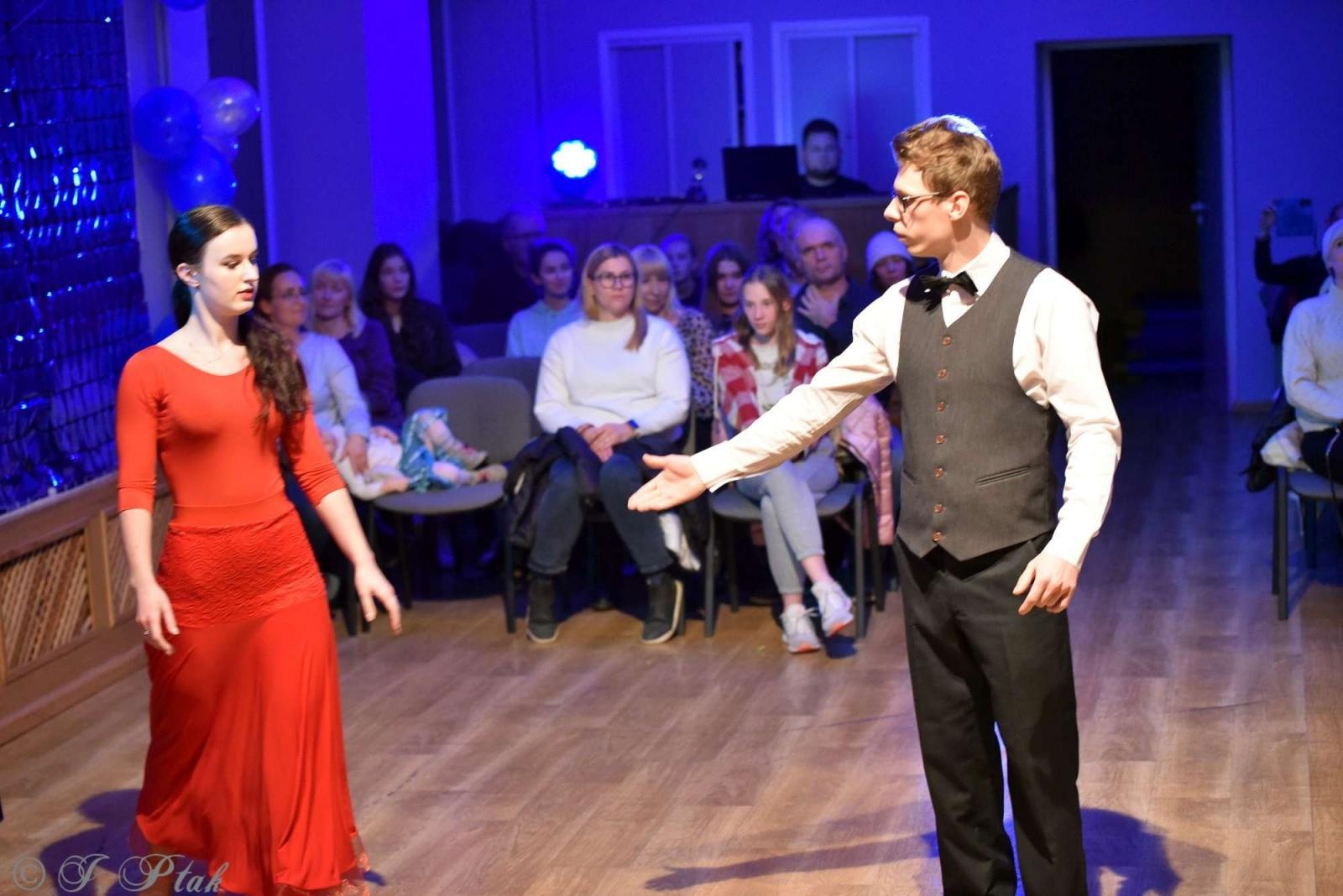 Zdjęcie w galerii na portalu naszraciborz.pl: Andrzejkowy zawrót głowy w MDK-u [FOTO i WIDEO] wiadomości z regionu