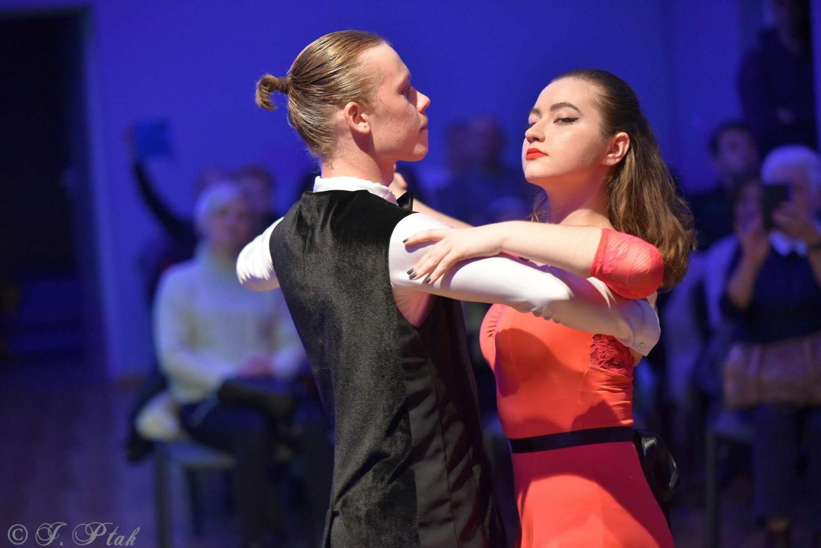 Zdjęcie w galerii na portalu naszraciborz.pl: Andrzejkowy zawrót głowy w MDK-u [FOTO i WIDEO] wiadomości z regionu