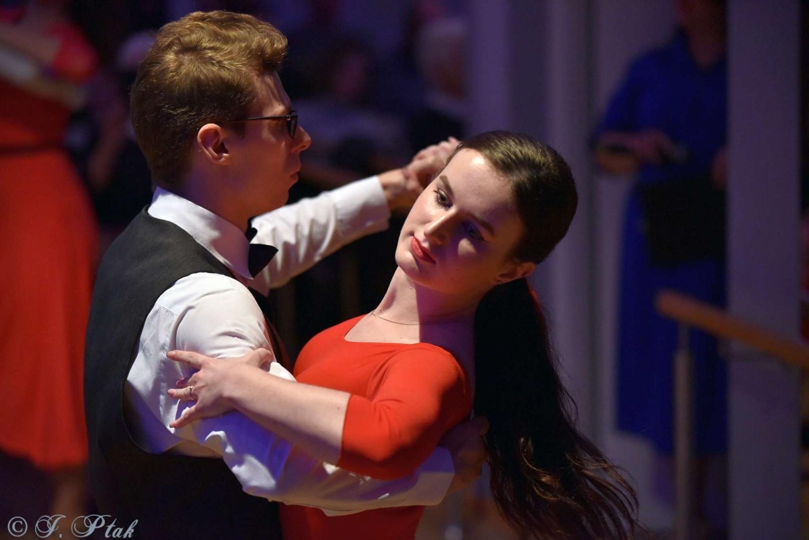 Zdjęcie w galerii na portalu naszraciborz.pl: Andrzejkowy zawrót głowy w MDK-u [FOTO i WIDEO] wiadomości z regionu