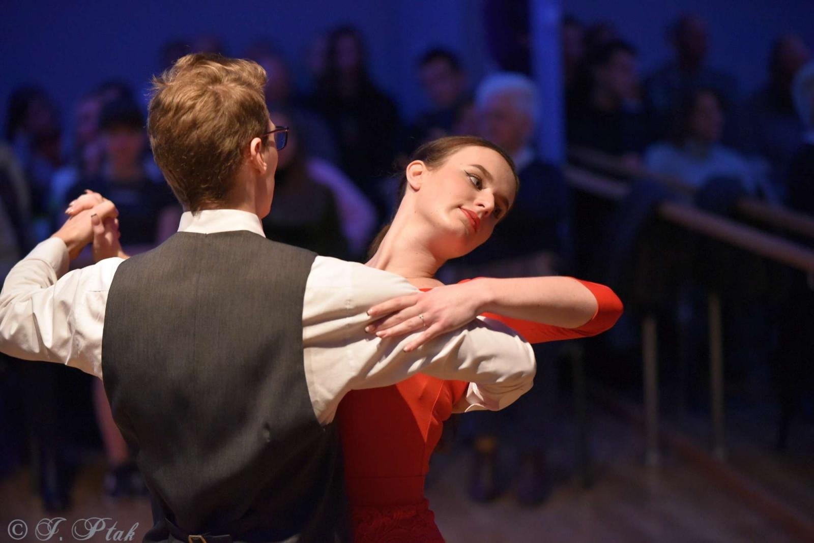 Zdjęcie w galerii na portalu naszraciborz.pl: Andrzejkowy zawrót głowy w MDK-u [FOTO i WIDEO] wiadomości z regionu