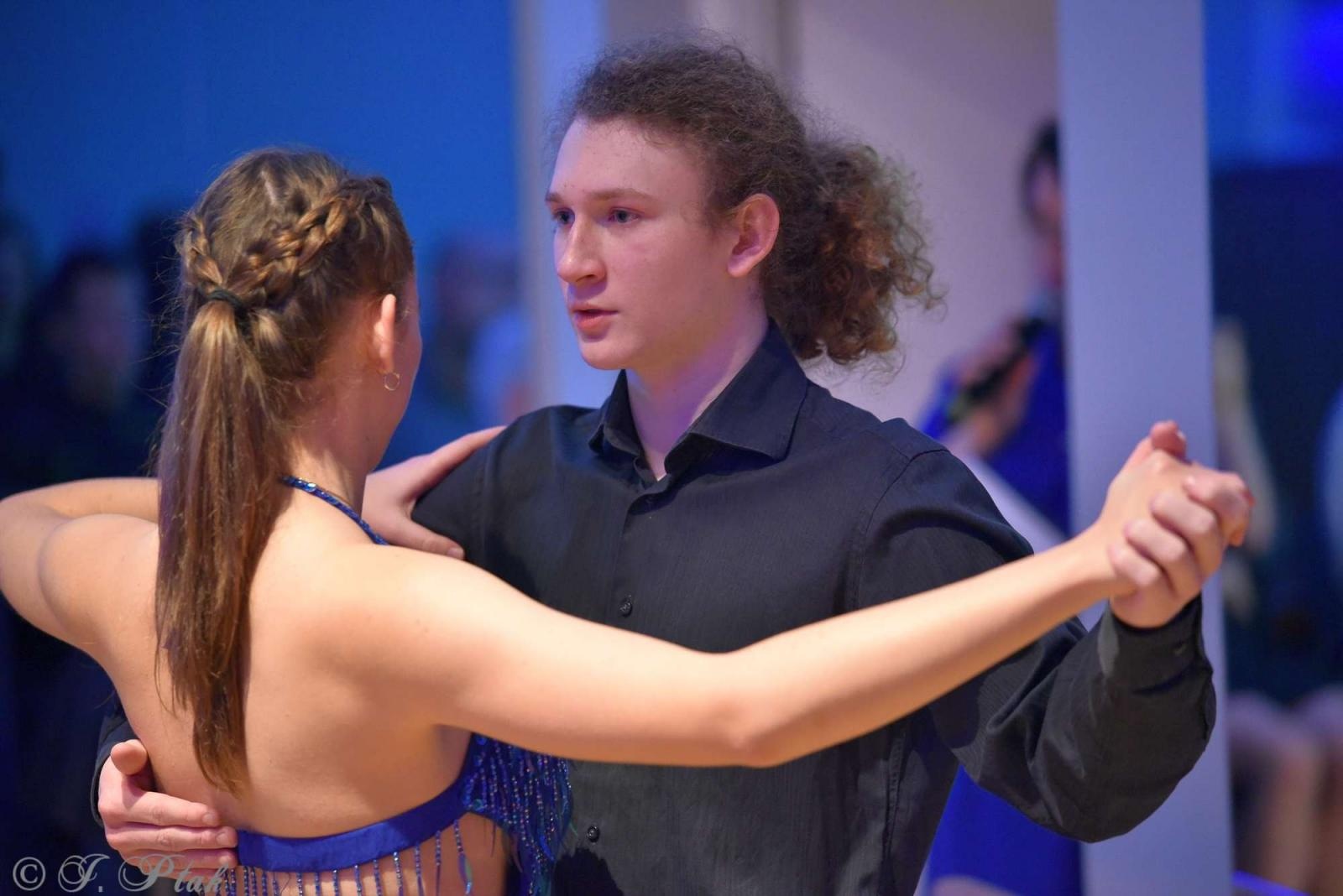 Zdjęcie w galerii na portalu naszraciborz.pl: Andrzejkowy zawrót głowy w MDK-u [FOTO i WIDEO] wiadomości z regionu