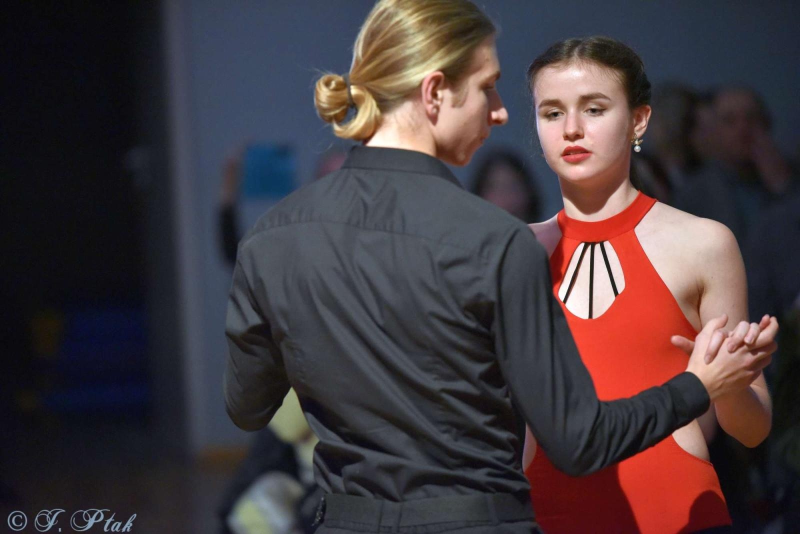 Zdjęcie w galerii na portalu naszraciborz.pl: Andrzejkowy zawrót głowy w MDK-u [FOTO i WIDEO] wiadomości z regionu