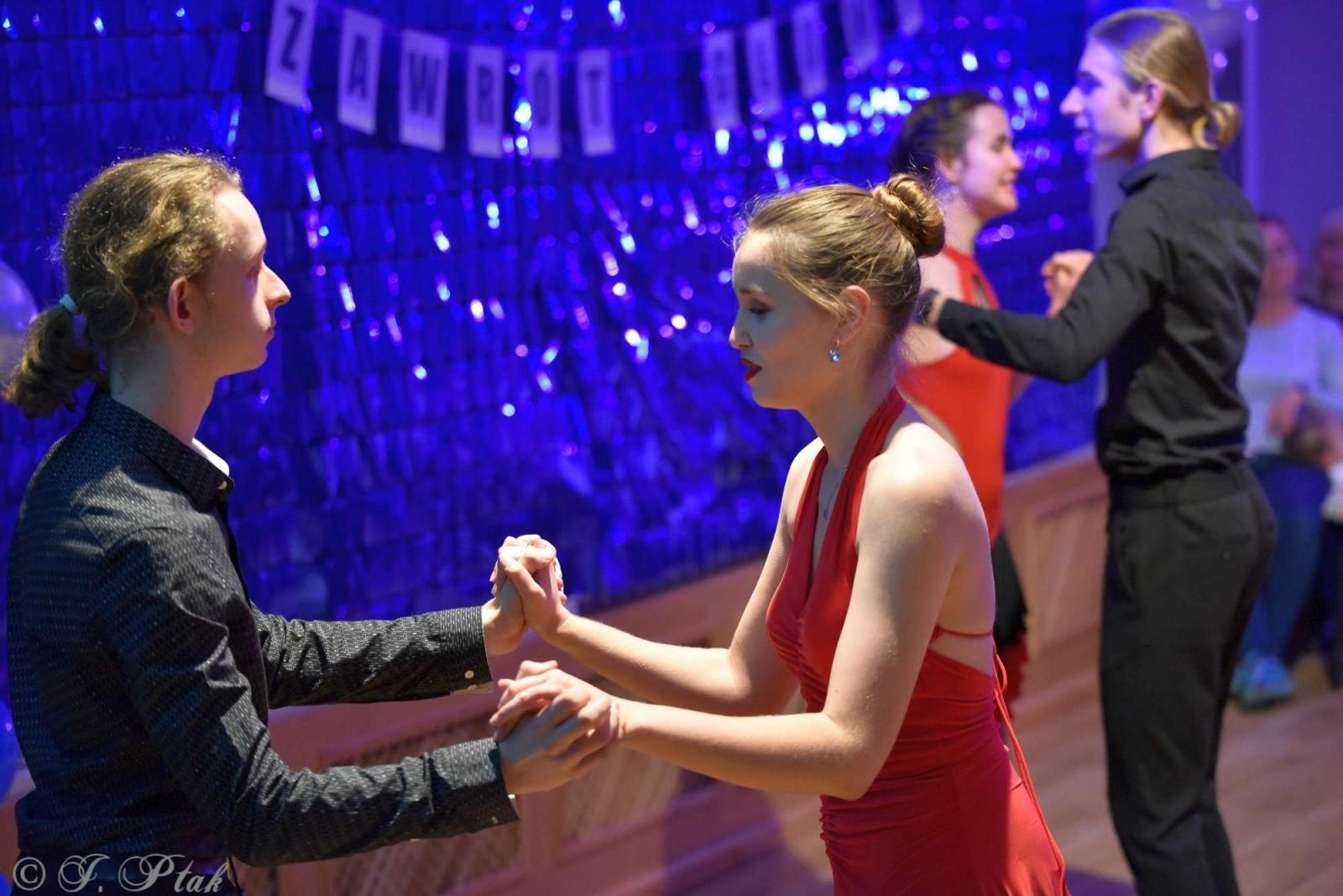 Zdjęcie w galerii na portalu naszraciborz.pl: Andrzejkowy zawrót głowy w MDK-u [FOTO i WIDEO] wiadomości z regionu