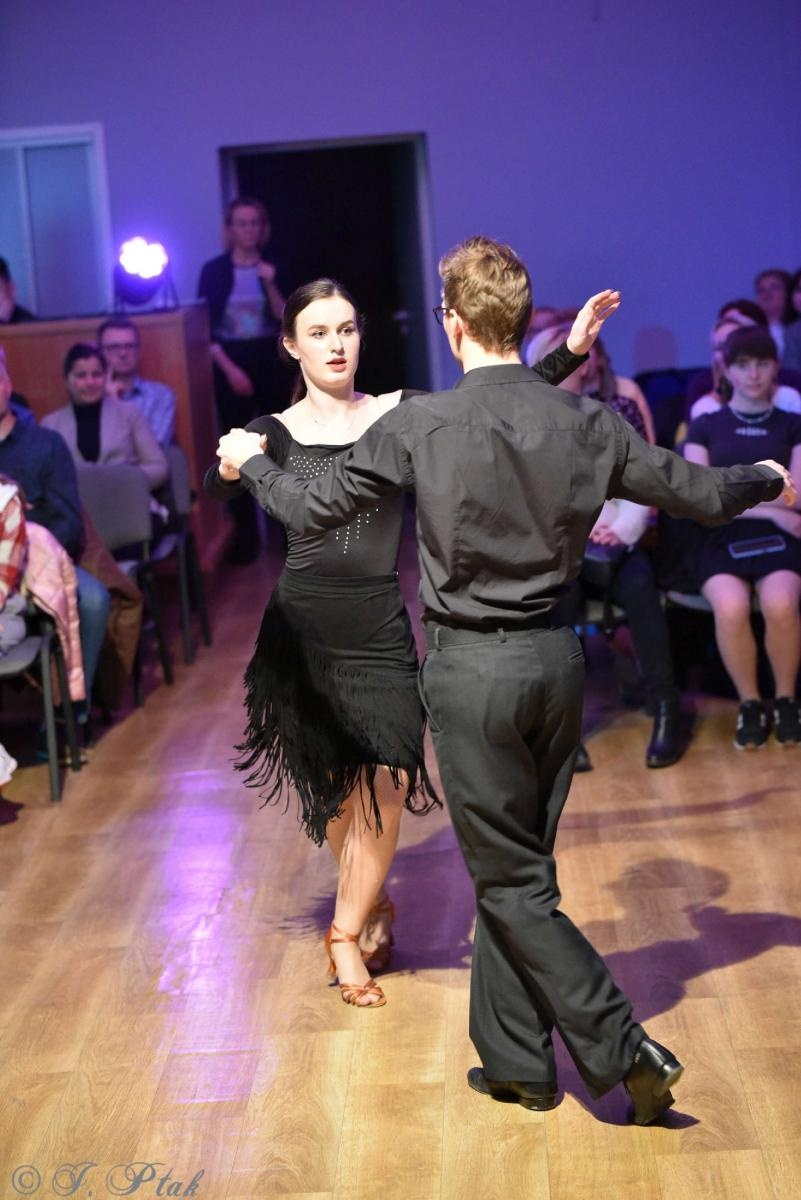 Zdjęcie w galerii na portalu naszraciborz.pl: Andrzejkowy zawrót głowy w MDK-u [FOTO i WIDEO] wiadomości z regionu