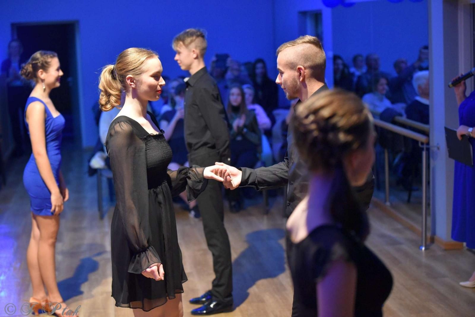 Zdjęcie w galerii na portalu naszraciborz.pl: Andrzejkowy zawrót głowy w MDK-u [FOTO i WIDEO] wiadomości z regionu