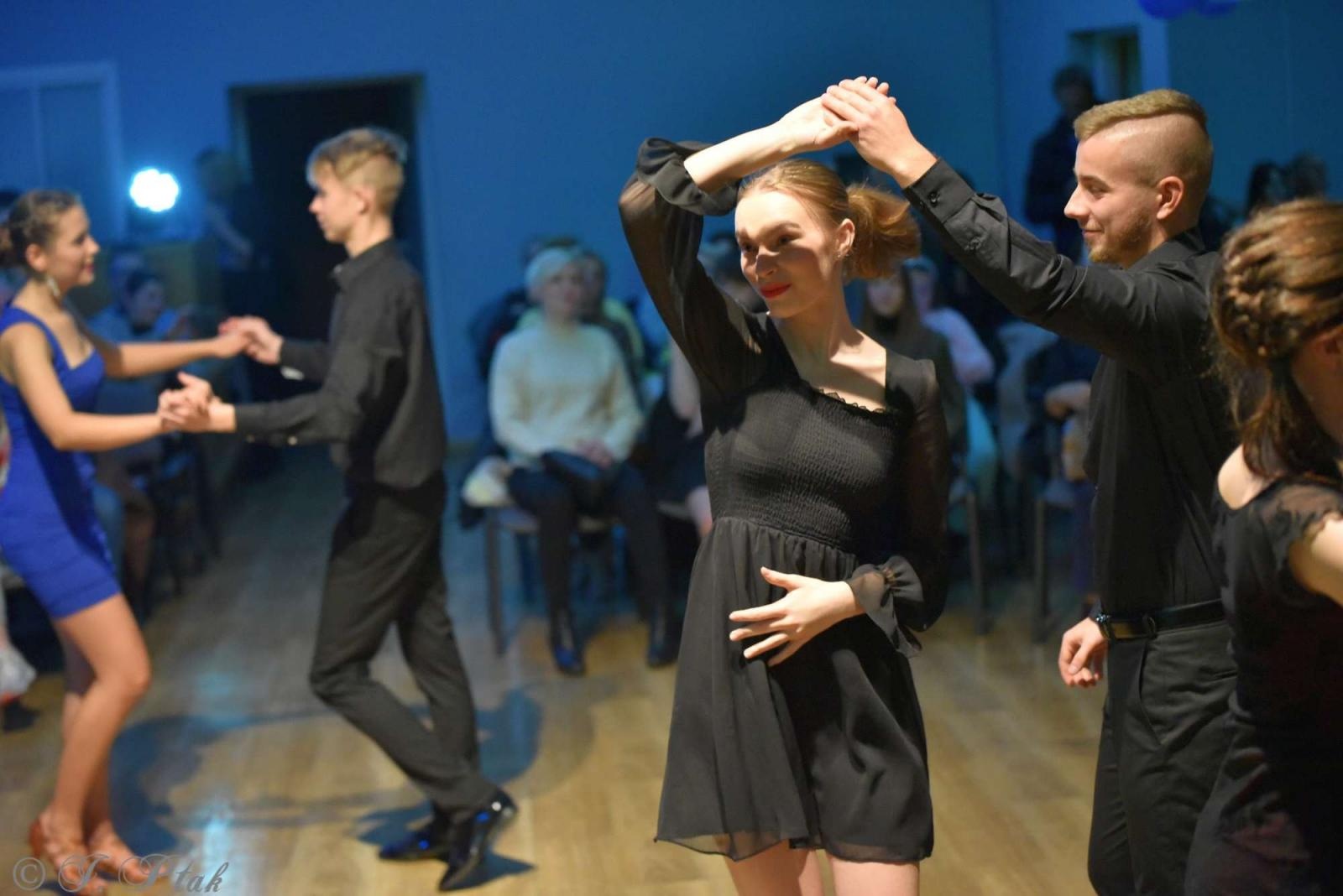 Zdjęcie w galerii na portalu naszraciborz.pl: Andrzejkowy zawrót głowy w MDK-u [FOTO i WIDEO] wiadomości z regionu