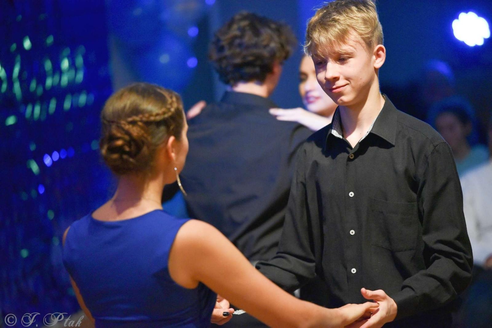 Zdjęcie w galerii na portalu naszraciborz.pl: Andrzejkowy zawrót głowy w MDK-u [FOTO i WIDEO] wiadomości z regionu