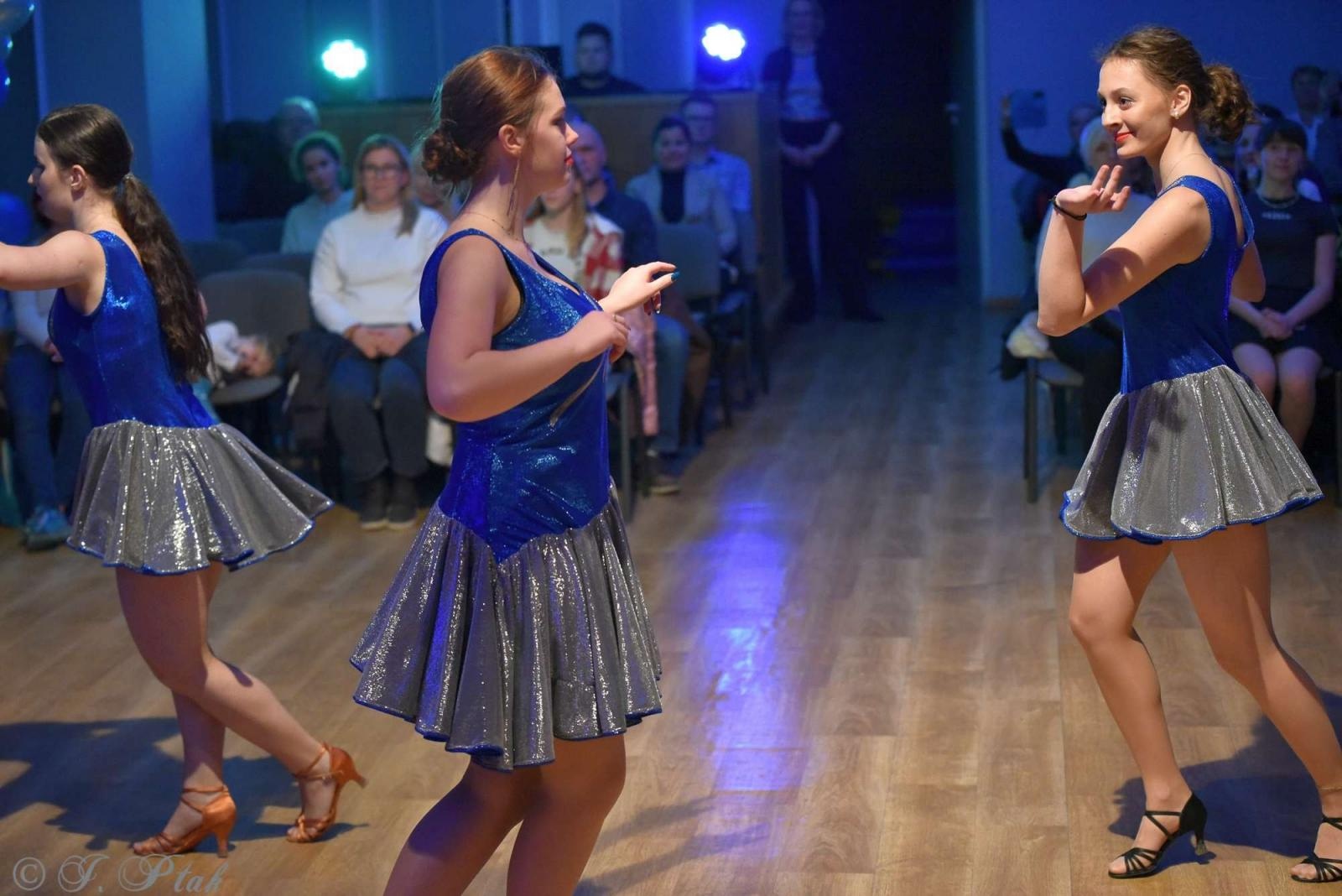 Zdjęcie w galerii na portalu naszraciborz.pl: Andrzejkowy zawrót głowy w MDK-u [FOTO i WIDEO] wiadomości z regionu