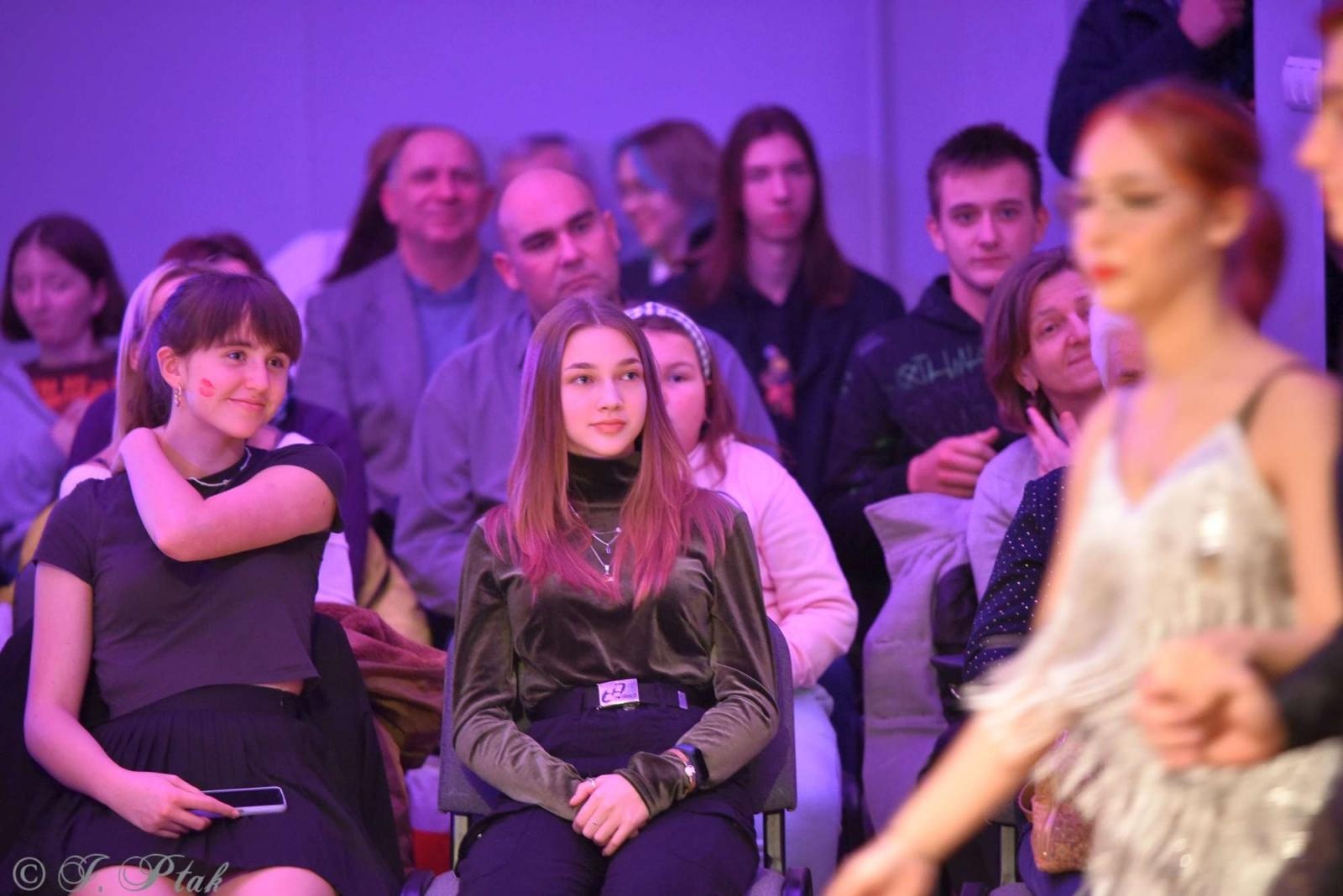 Zdjęcie w galerii na portalu naszraciborz.pl: Andrzejkowy zawrót głowy w MDK-u [FOTO i WIDEO] wiadomości z regionu