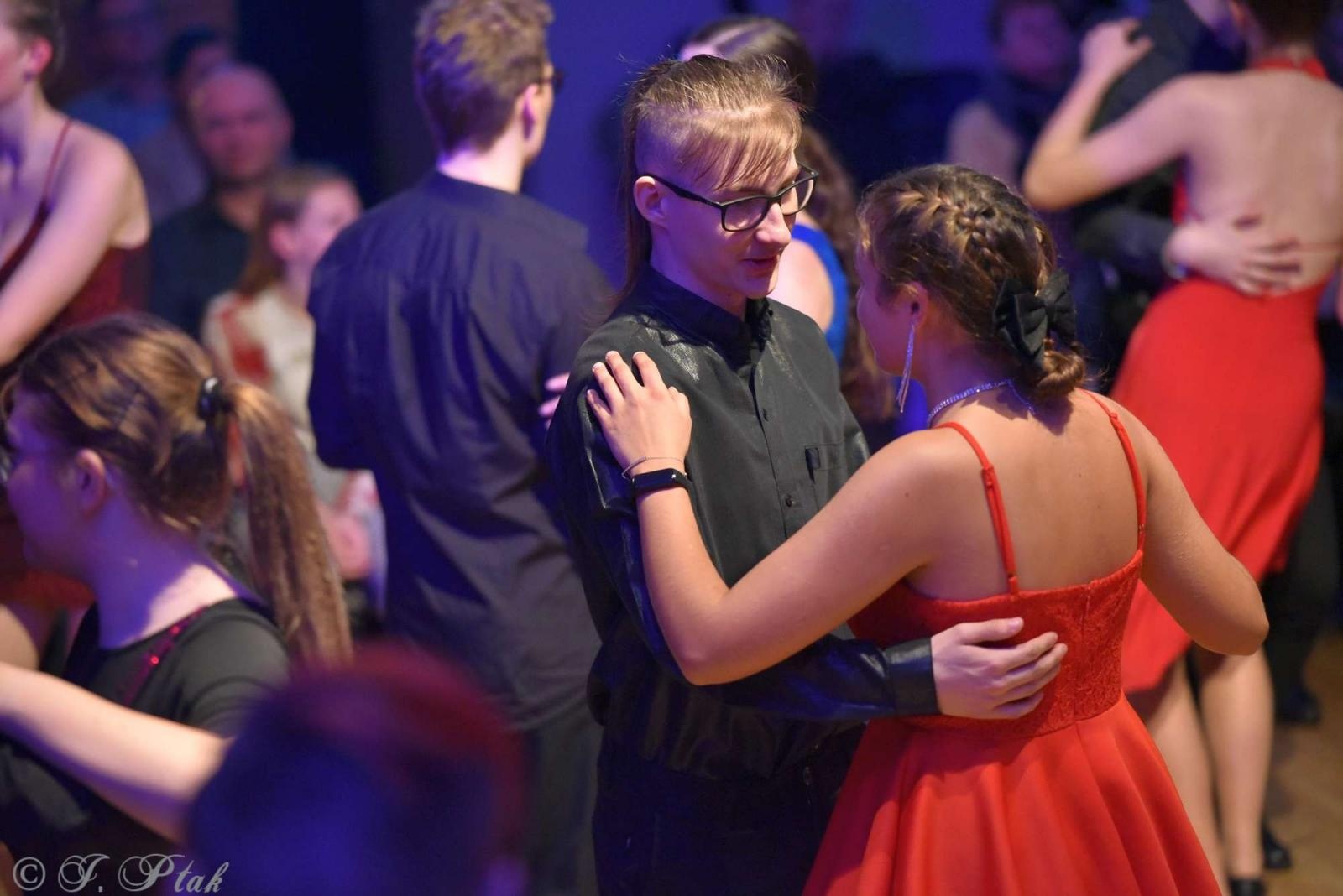 Zdjęcie w galerii na portalu naszraciborz.pl: Andrzejkowy zawrót głowy w MDK-u [FOTO i WIDEO] wiadomości z regionu