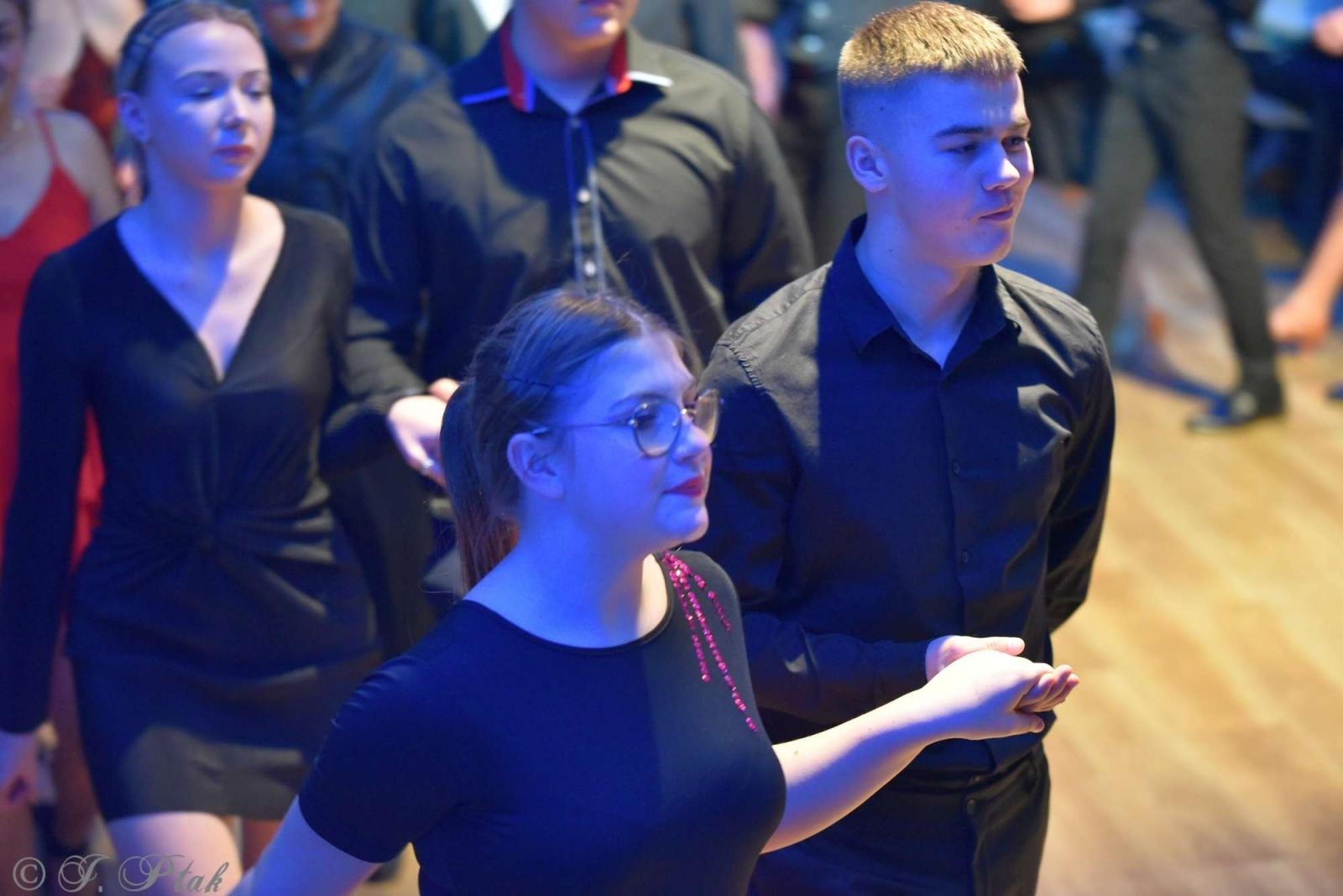 Zdjęcie w galerii na portalu naszraciborz.pl: Andrzejkowy zawrót głowy w MDK-u [FOTO i WIDEO] wiadomości z regionu