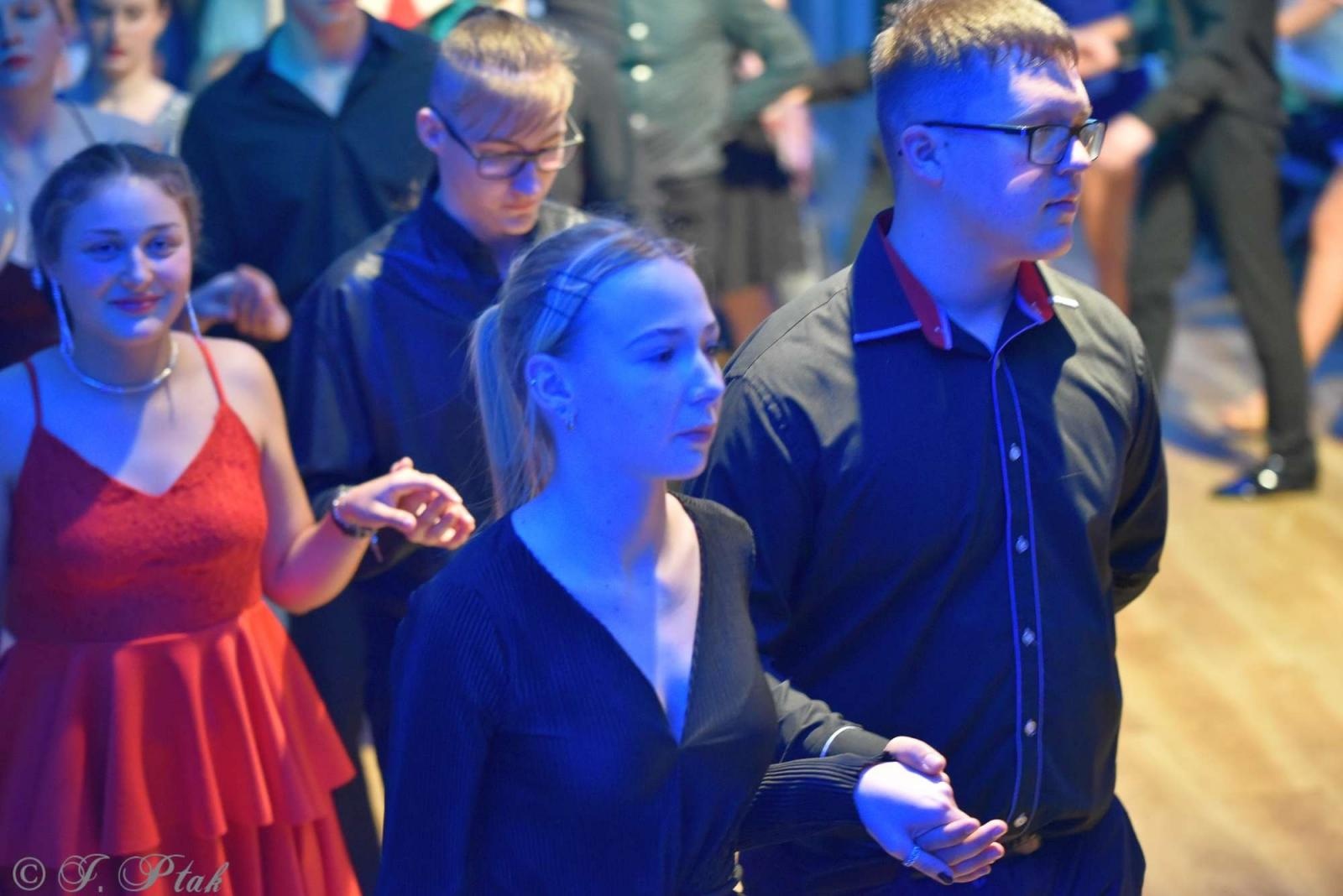 Zdjęcie w galerii na portalu naszraciborz.pl: Andrzejkowy zawrót głowy w MDK-u [FOTO i WIDEO] wiadomości z regionu