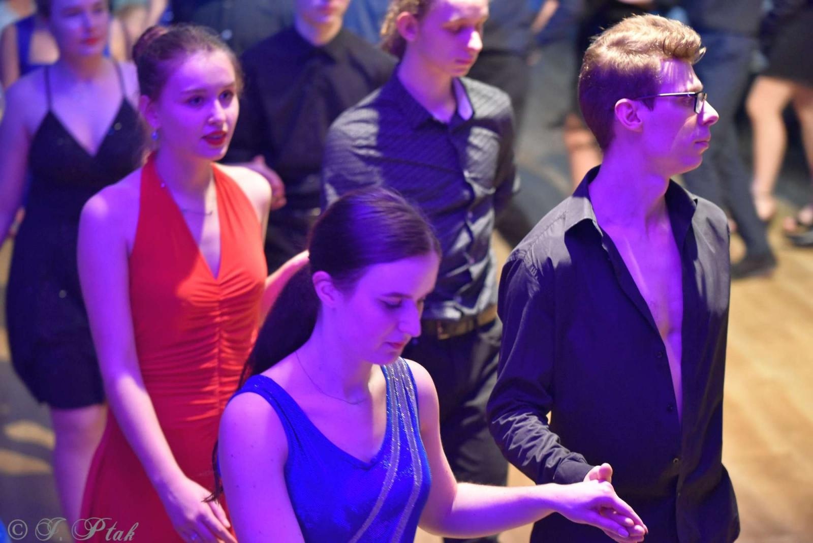 Zdjęcie w galerii na portalu naszraciborz.pl: Andrzejkowy zawrót głowy w MDK-u [FOTO i WIDEO] wiadomości z regionu