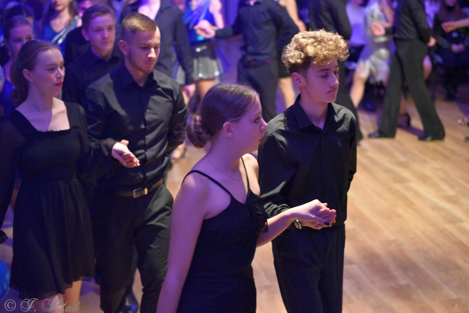 Zdjęcie w galerii na portalu naszraciborz.pl: Andrzejkowy zawrót głowy w MDK-u [FOTO i WIDEO] wiadomości z regionu