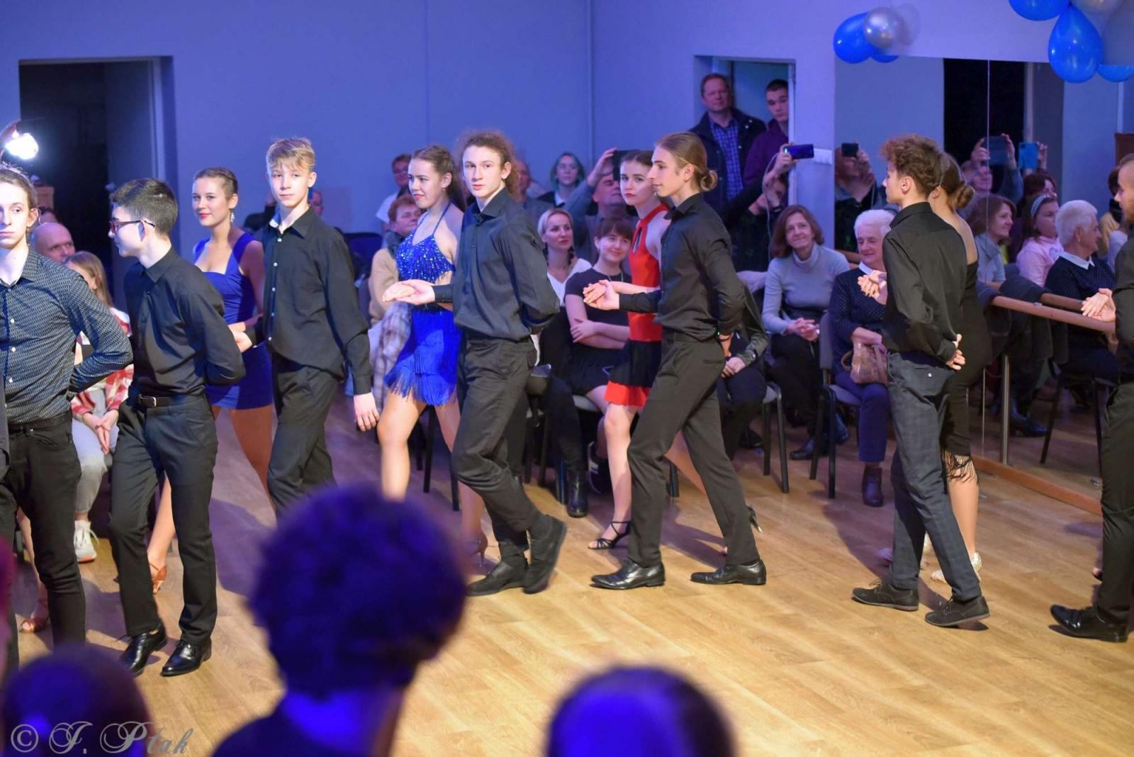 Zdjęcie w galerii na portalu naszraciborz.pl: Andrzejkowy zawrót głowy w MDK-u [FOTO i WIDEO] wiadomości z regionu