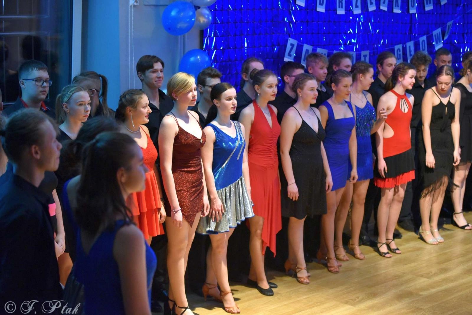 Zdjęcie w galerii na portalu naszraciborz.pl: Andrzejkowy zawrót głowy w MDK-u [FOTO i WIDEO] wiadomości z regionu