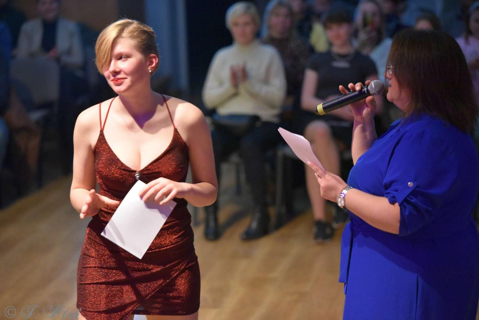 Zdjęcie w galerii na portalu naszraciborz.pl: Andrzejkowy zawrót głowy w MDK-u [FOTO i WIDEO] wiadomości z regionu